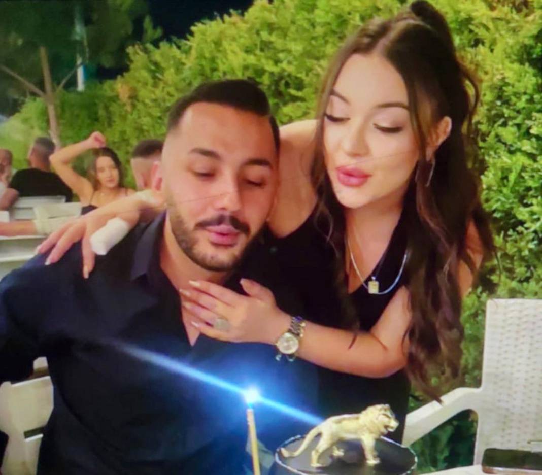 Nişanlı çift, doğum günü kutlaması dönüşü kazada yaşamını yitirdi 1