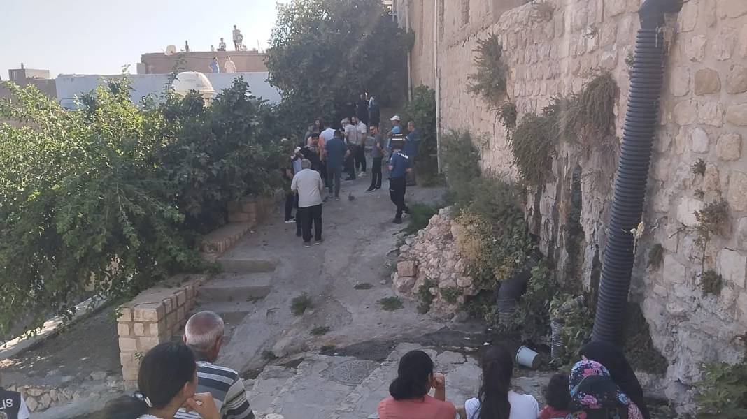 2 kız kardeş evlerinde ölü bulundu 2