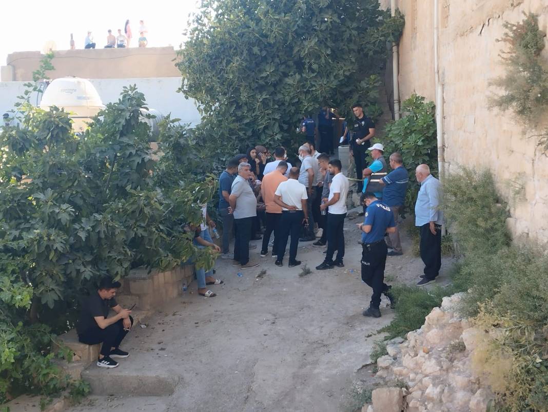 2 kız kardeş evlerinde ölü bulundu 4