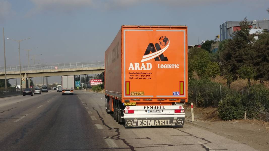 Otoyolda tırın çarptığı şahıs öldü 2