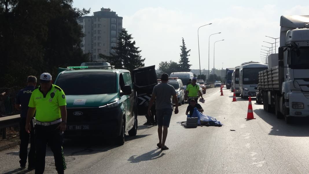 Otoyolda tırın çarptığı şahıs öldü 3