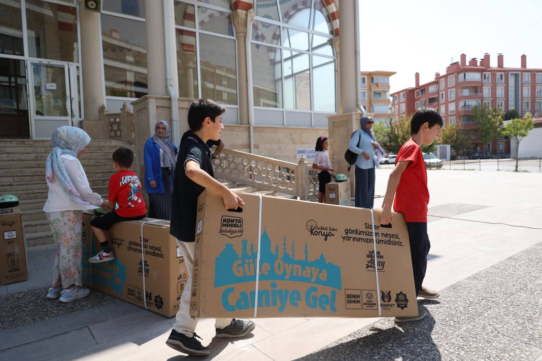 Konya'daki çocuklara bisiklet hediyesi! 3