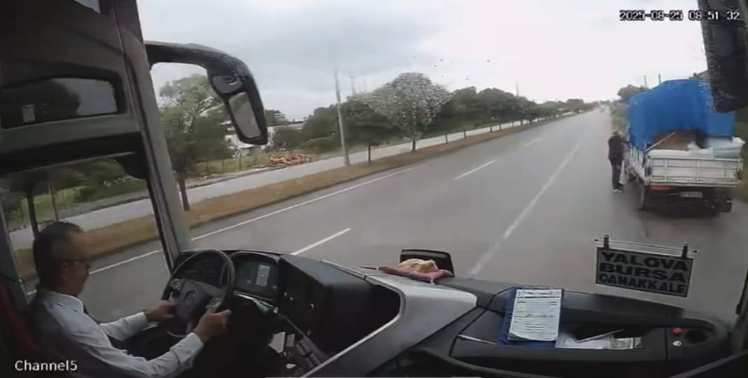 2 kişinin öldüğü otobüs kazasının dehşet görüntüleri ortaya çıktı 2