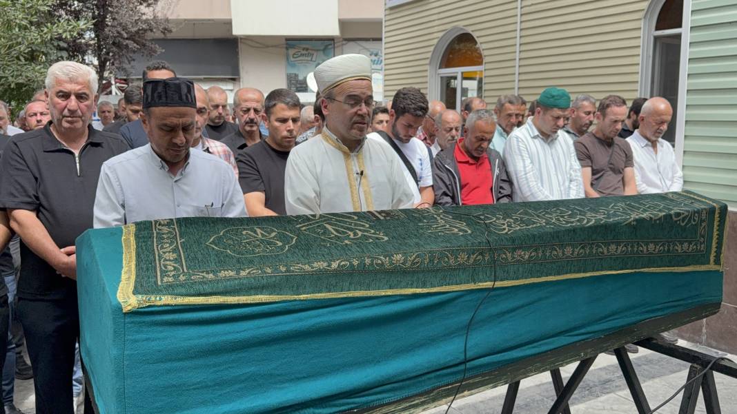 2 kişinin öldüğü otobüs kazasının dehşet görüntüleri ortaya çıktı 4