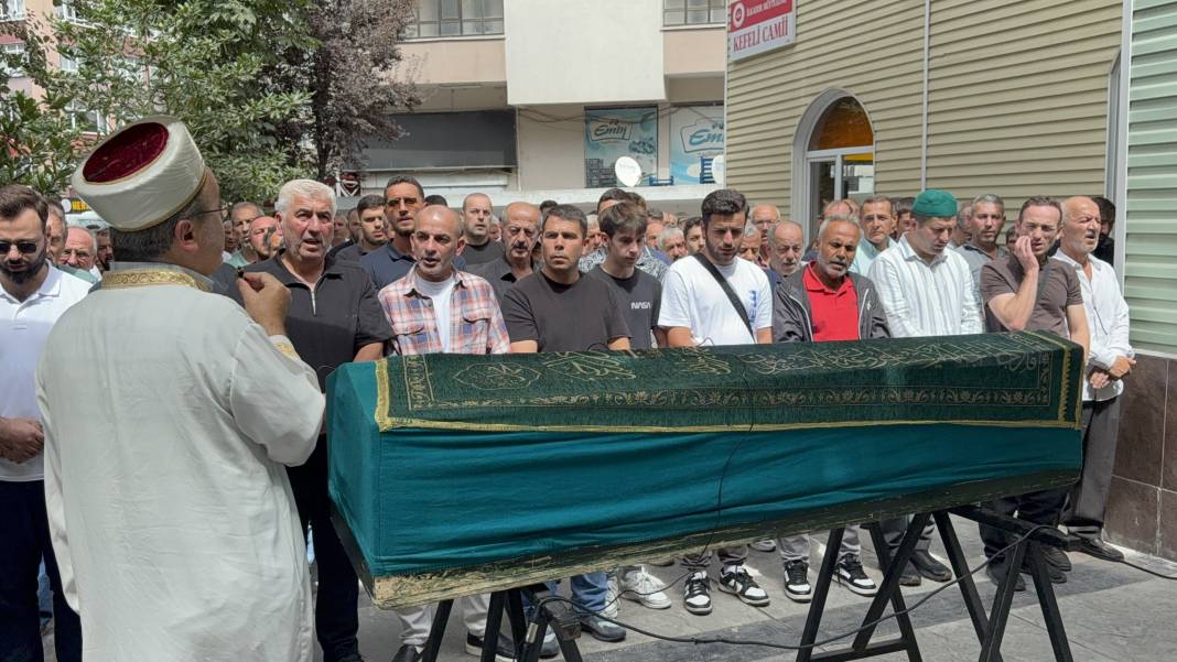 2 kişinin öldüğü otobüs kazasının dehşet görüntüleri ortaya çıktı 9