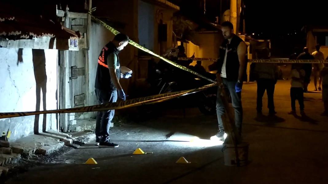 Eşine sinirlenip herkesin gözü önünde canına kıydı 2