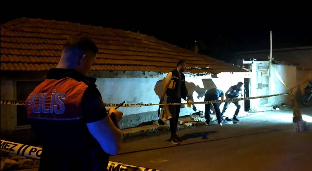 Eşine sinirlenip herkesin gözü önünde canına kıydı 3