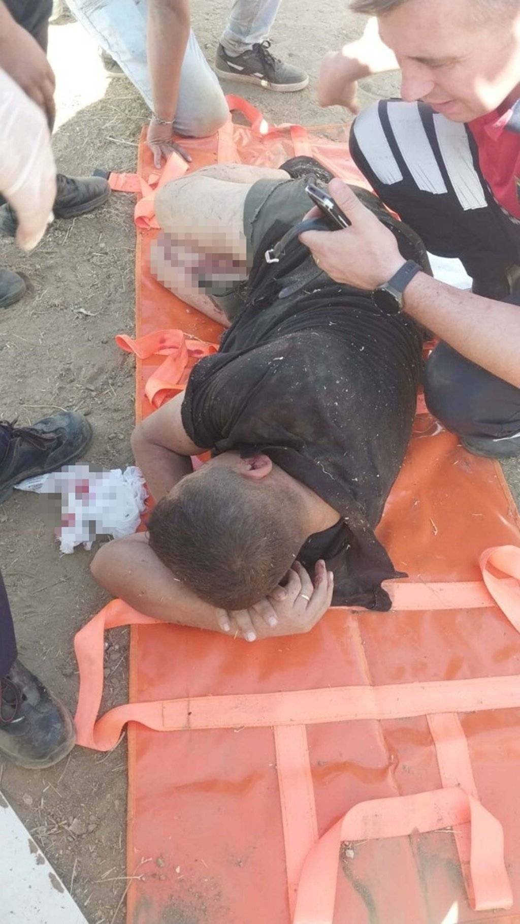 Devrilen kamyonetteki dinamitler kontrollü patlatıldı; 10 yaralı 5