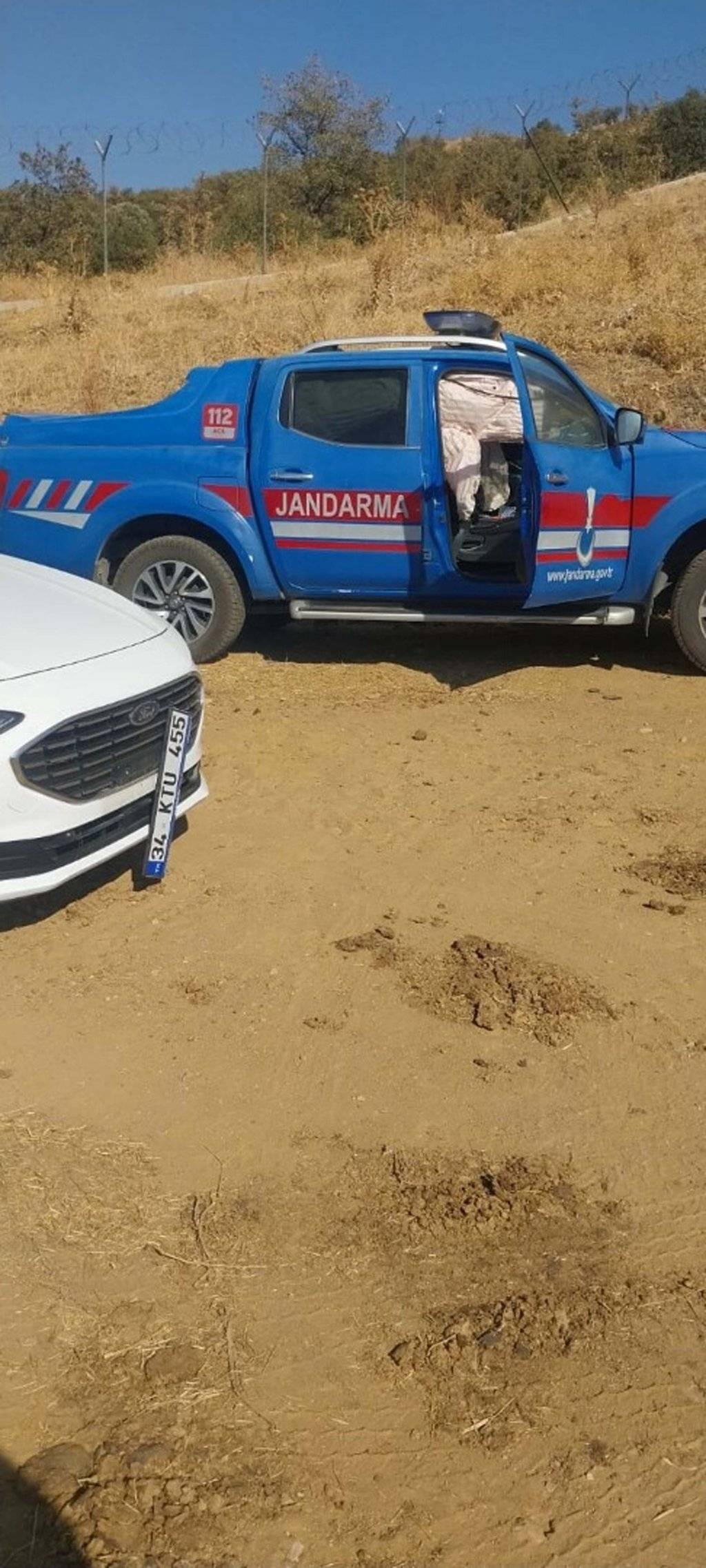 Devrilen kamyonetteki dinamitler kontrollü patlatıldı; 10 yaralı 8