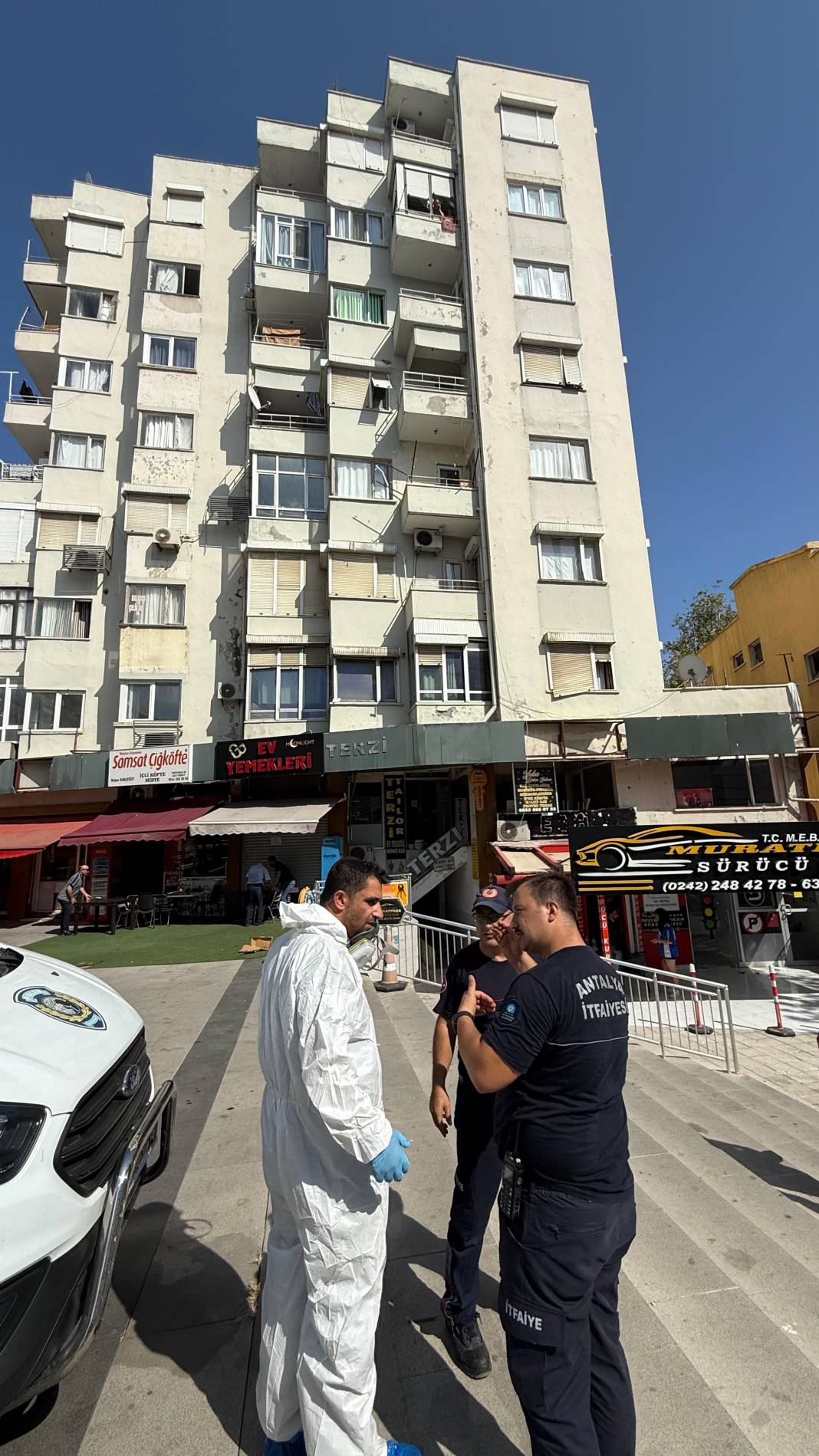 Antalya'da korkunç olay! Maske takıp girebildiler... 1