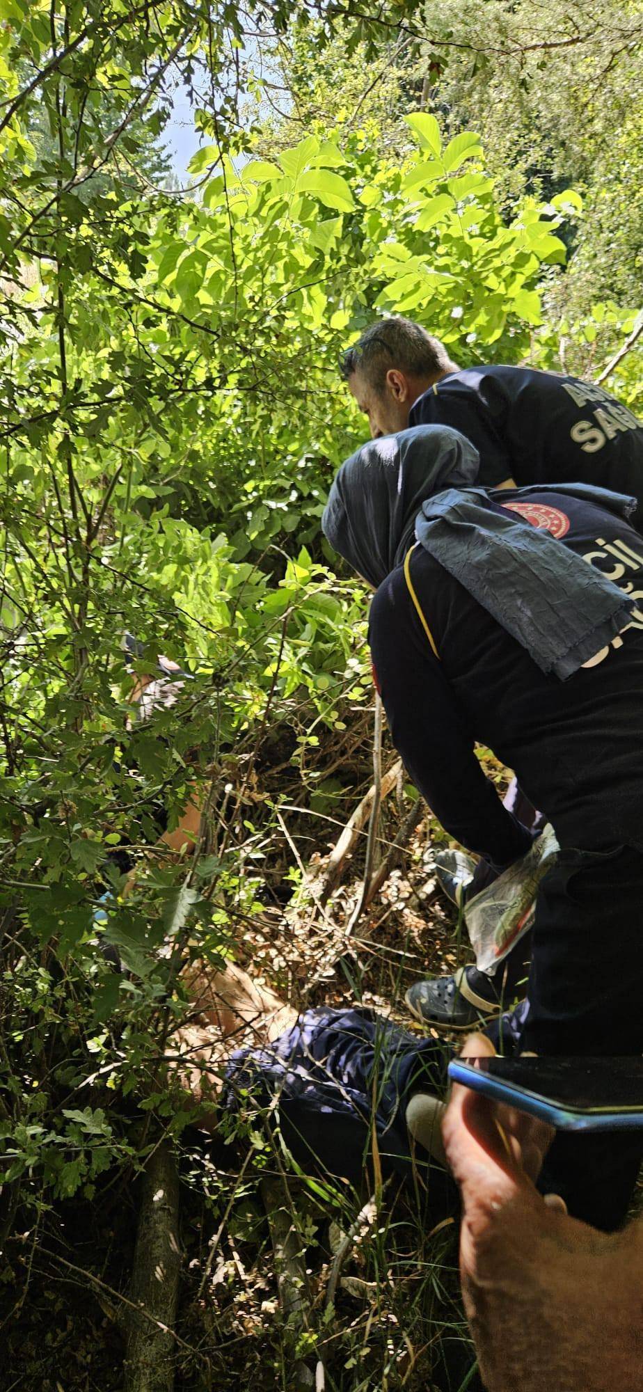 Otomobil ile kamyon çarpıştı: 1 ölü 3