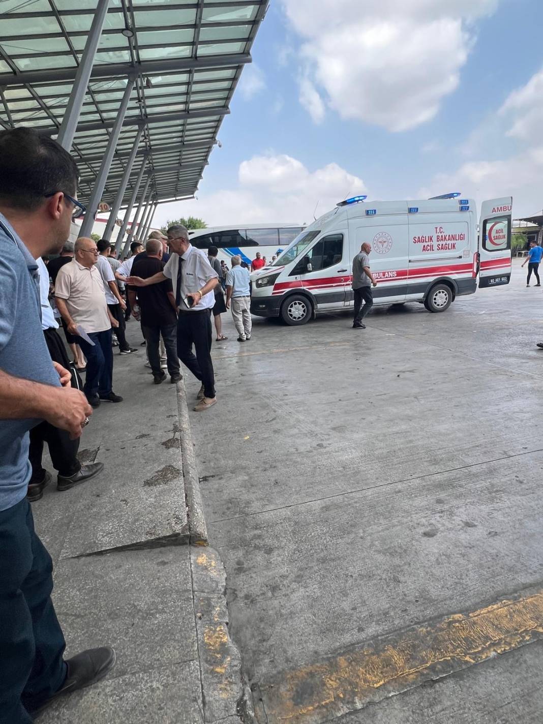 Otogarda babası tarafından silahla vuruldu 3