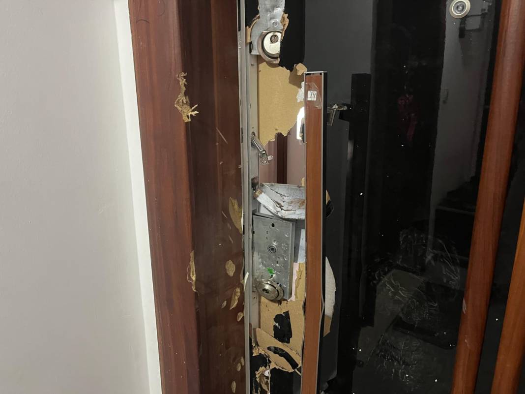 2 oğlunu bıçakla yaralayıp, intihara kalkıştı 3