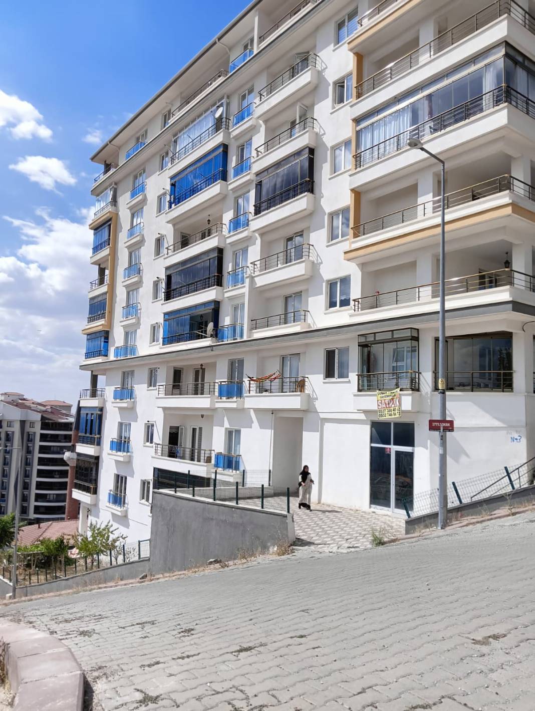 2 oğlunu bıçakla yaralayıp, intihara kalkıştı 5