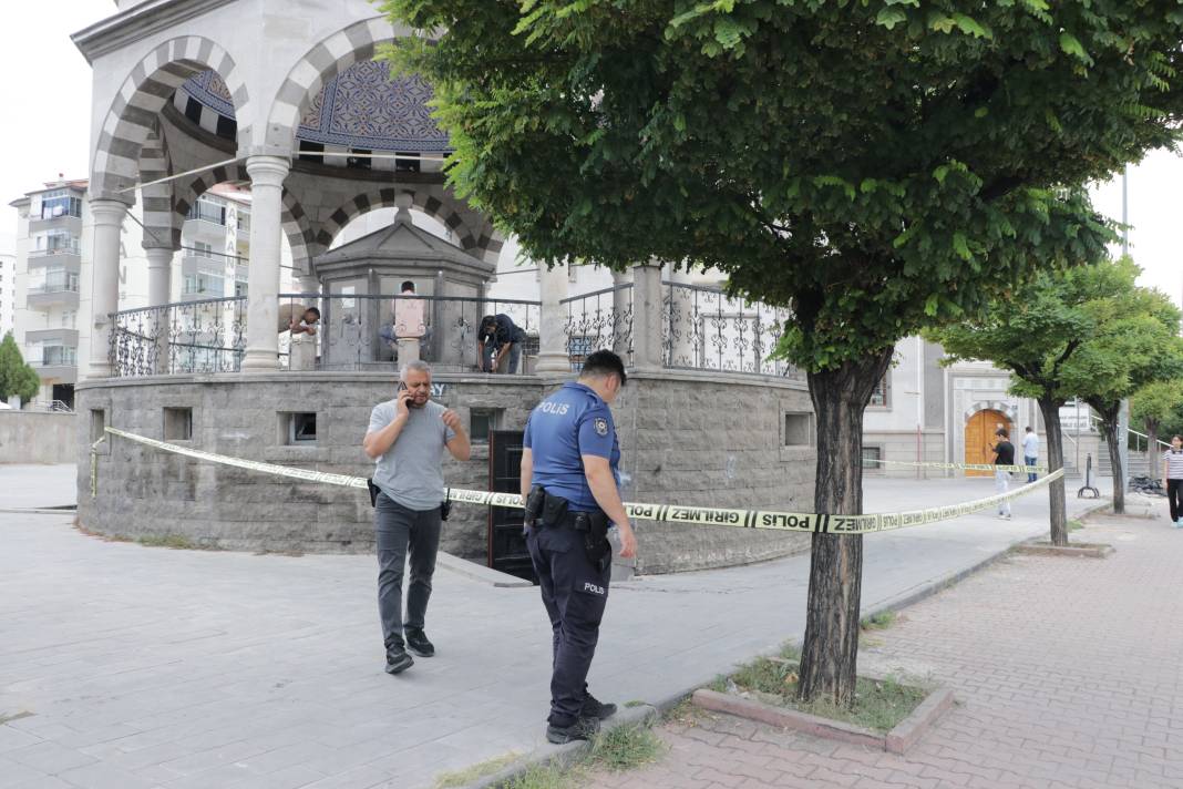 Cami tuvaletindeki olayda kan aktı! 5