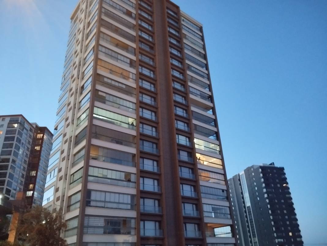 Boşanma aşamasındaki eşini çocuklarının yanında öldürdü 1