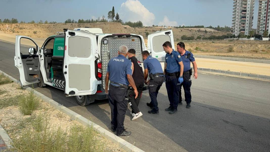 Yol kenarında ceset bulundu 3