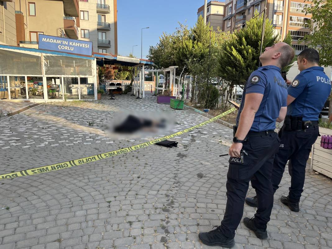 7. kattan düşen şahıs hayatını kaybetti 4