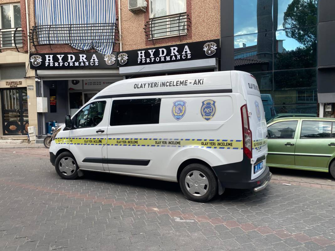 Yalnız yaşayan adamın cesedi yayılan kötü koku sonucu bulundu 3