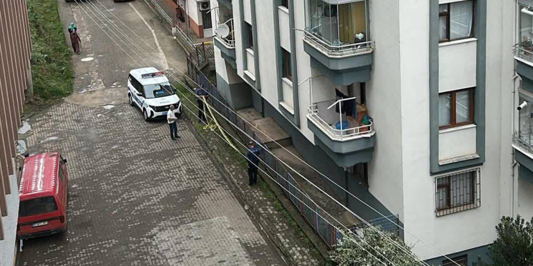 Çamaşır asarken 5’inci kattan düşüp öldü 4