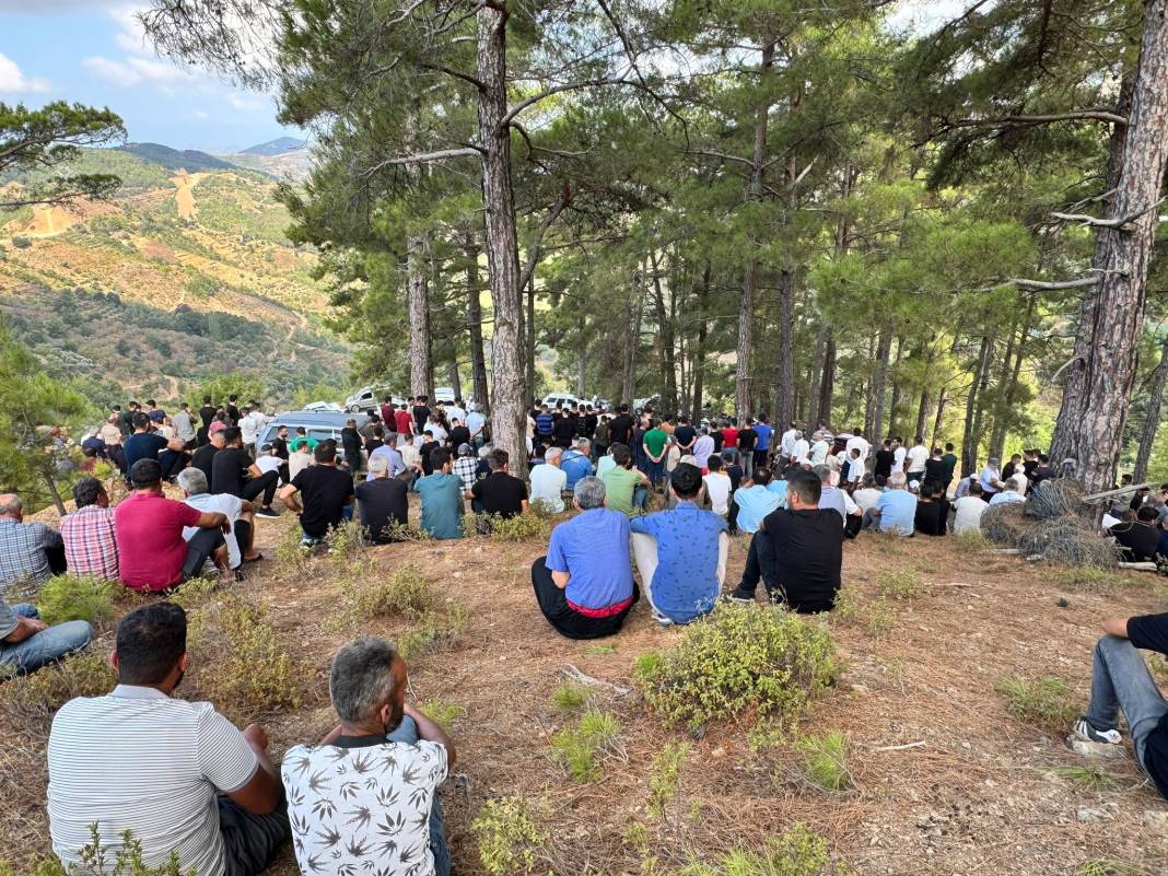 Kazada hayatını kaybeden çocuk toprağa verildi 3