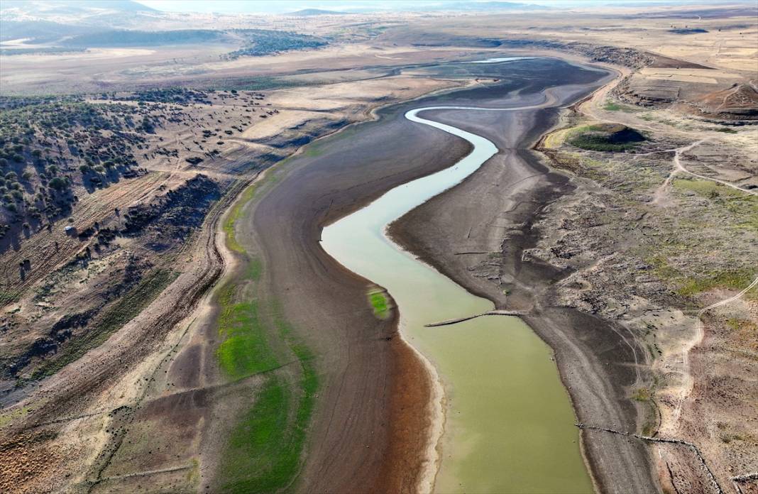 Konya'da kuraklığın etkisiyle su kaynakları dip seviyeleri gördü 13
