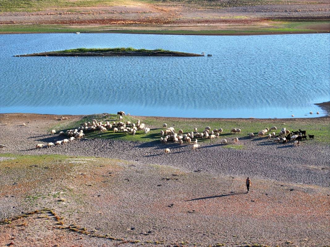 Konya'da kuraklığın etkisiyle su kaynakları dip seviyeleri gördü 28