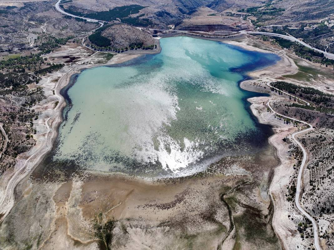 Konya'da kuraklığın etkisiyle su kaynakları dip seviyeleri gördü 6