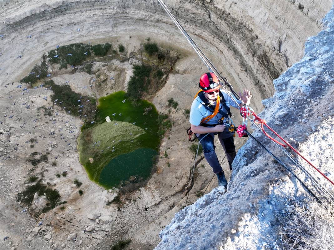 Konya'da dağcılar obruk tehlikesine dikkat çekti 11