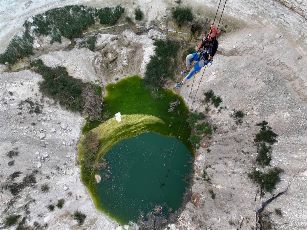 Konya'da dağcılar obruk tehlikesine dikkat çekti 2