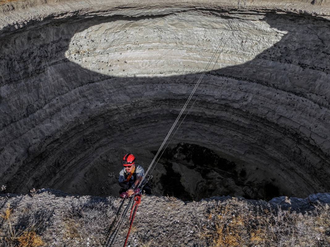 Konya'da dağcılar obruk tehlikesine dikkat çekti 21