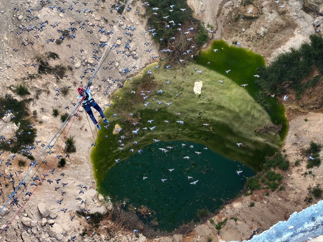 Konya'da dağcılar obruk tehlikesine dikkat çekti 24