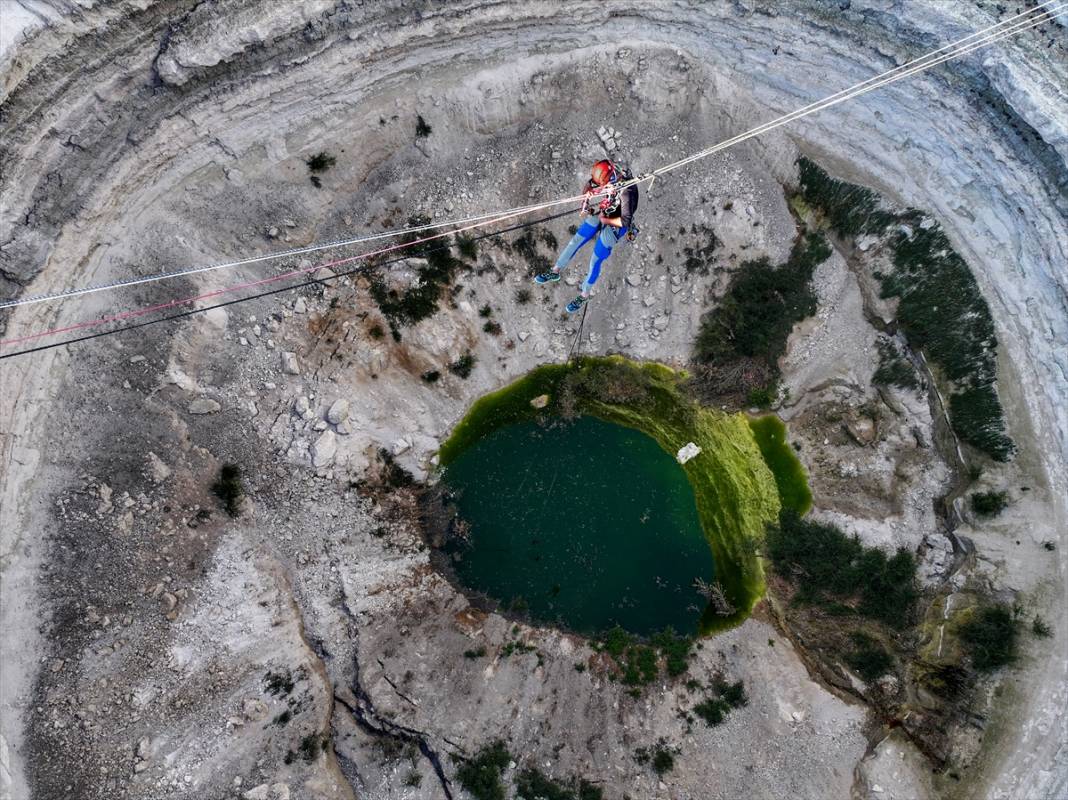 Konya'da dağcılar obruk tehlikesine dikkat çekti 25