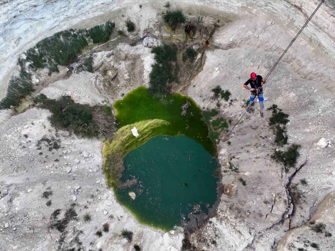 Konya'da dağcılar obruk tehlikesine dikkat çekti 5