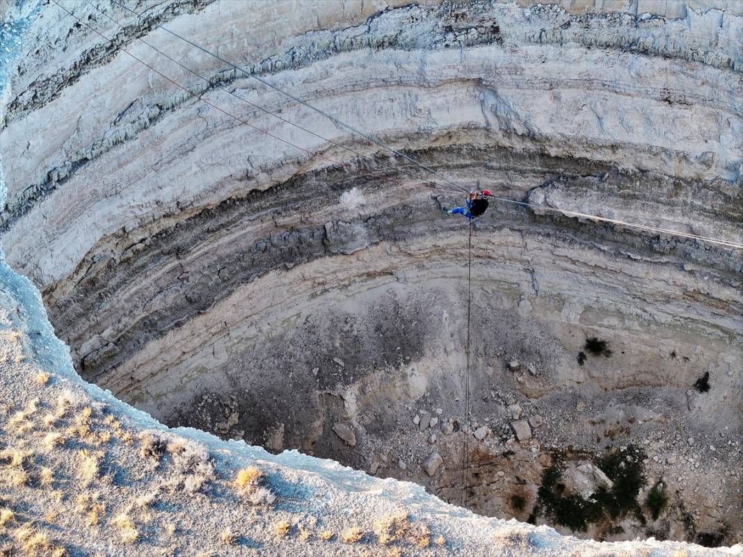 Konya'da dağcılar obruk tehlikesine dikkat çekti 7