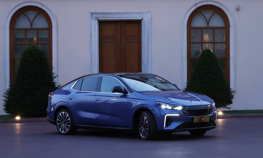 Cumhurbaşkanı Erdoğan'a Togg'un yeni modeli T10F hediye edildi 6