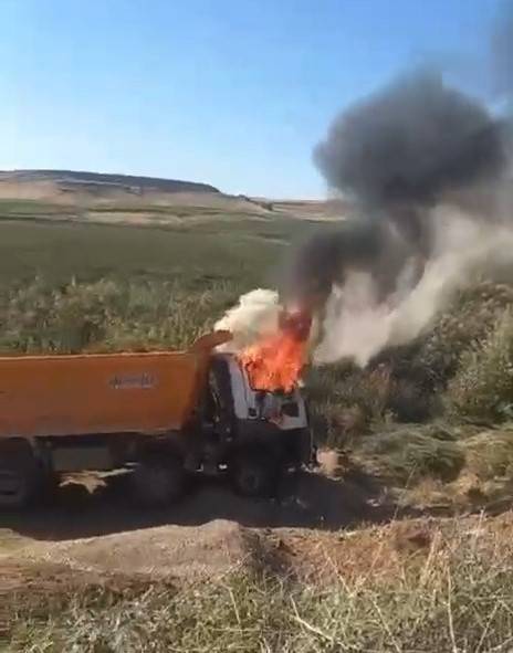 Yanan kamyonun şoförü hayatını kaybetti 1