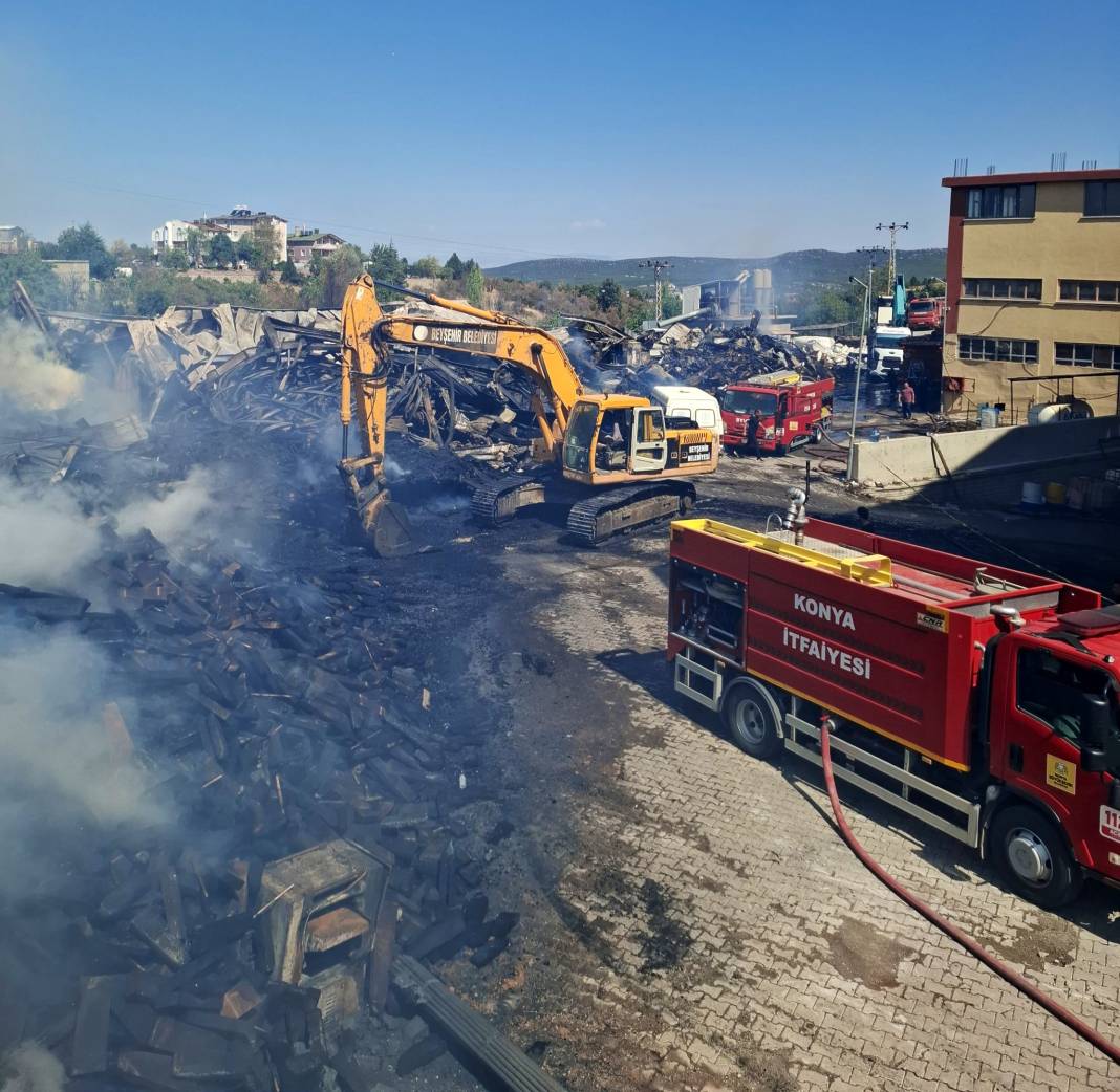 Konya'daki fabrikada büyük yangın! 2
