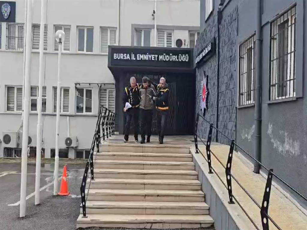 Bursa'da 7 bıçak darbesiyle öldürdü, mahkemedeki konuşması şok etti! 5