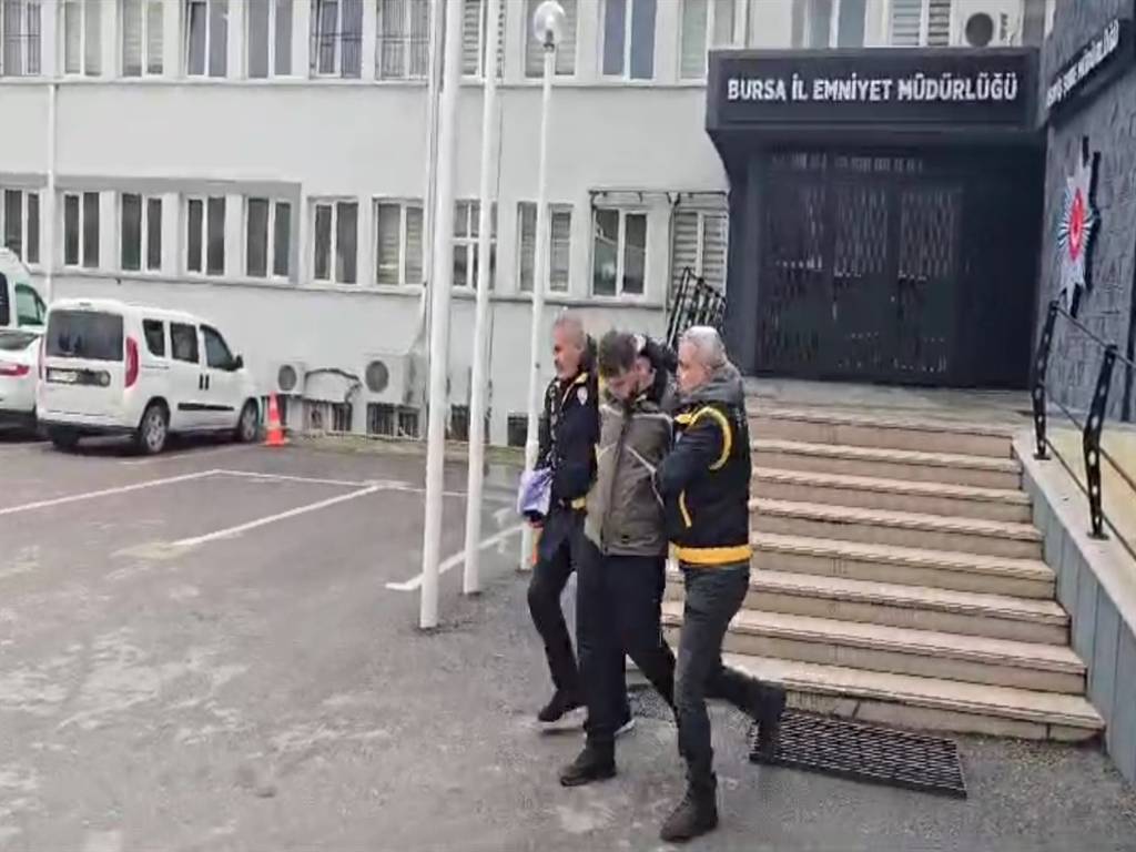 Bursa'da 7 bıçak darbesiyle öldürdü, mahkemedeki konuşması şok etti! 6