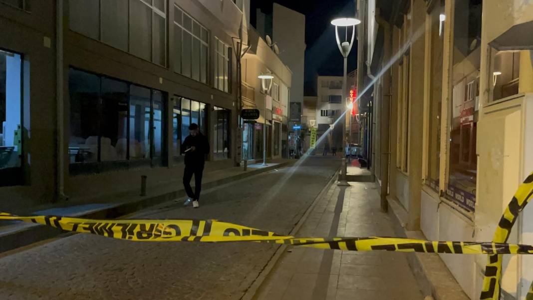 "Yan baktın" diyerek kuryeyi bıçaklayıp kaçtılar 2