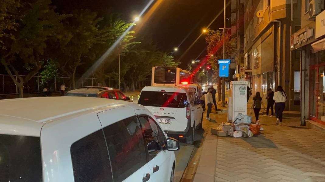 "Yan baktın" diyerek kuryeyi bıçaklayıp kaçtılar 4