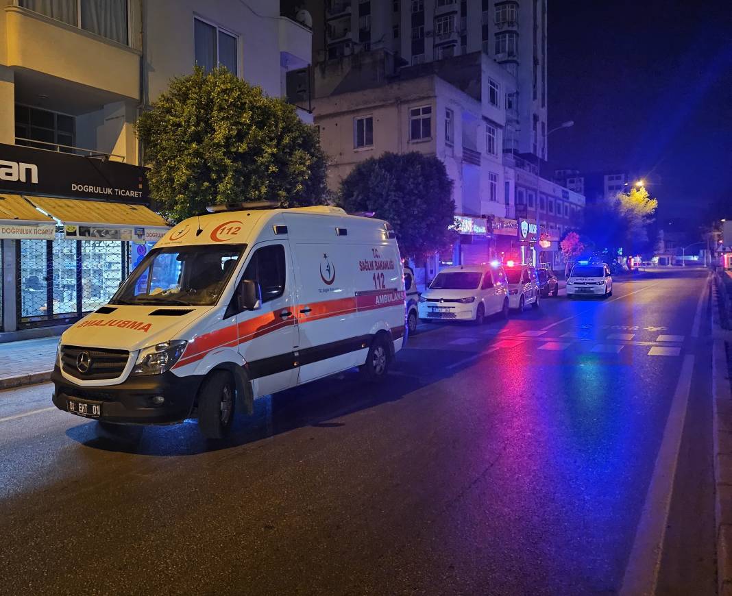 Evinin önünde uğradığı silahlı saldırıda öldü 5