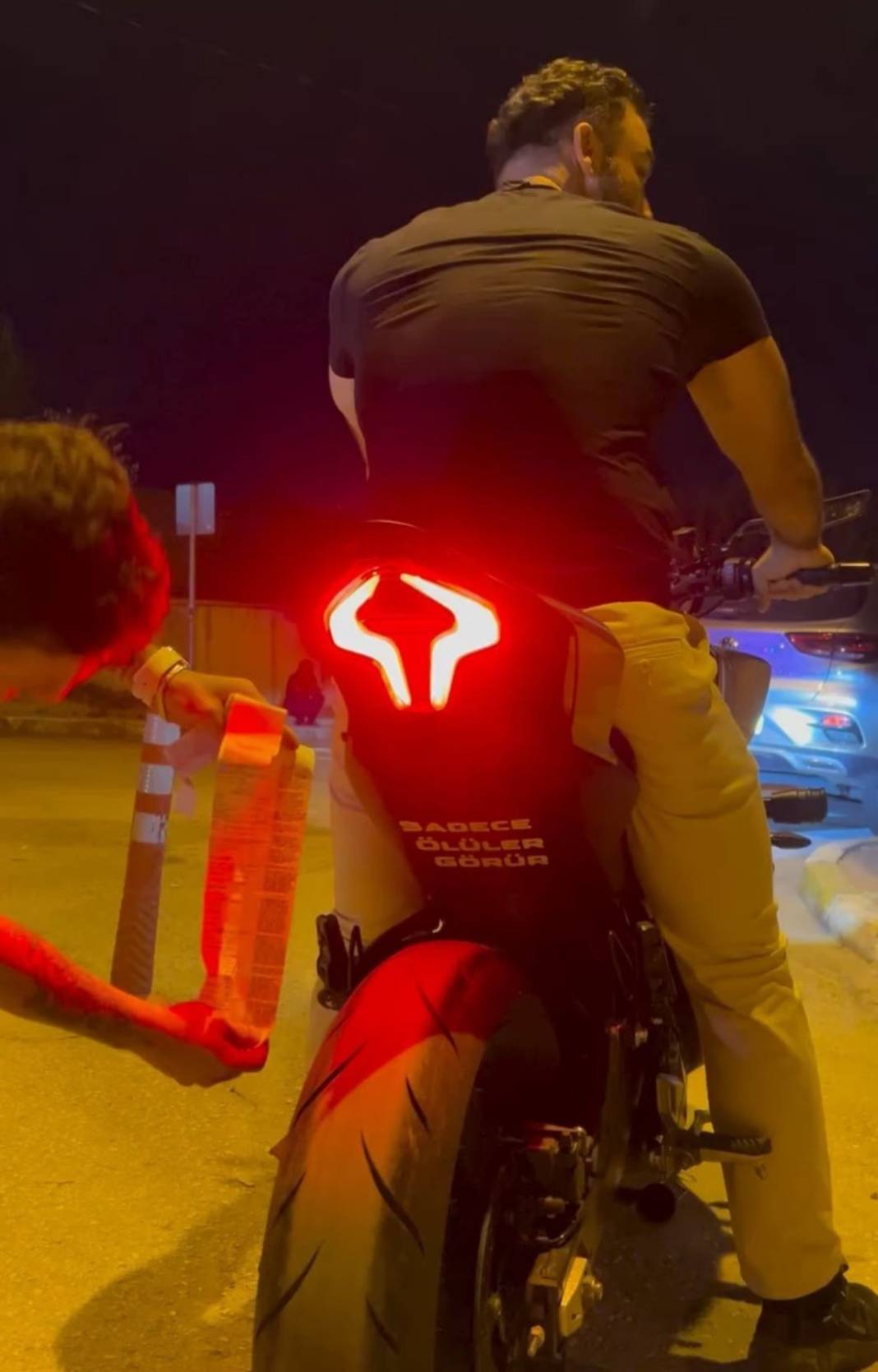 "Sadece ölüler görür" mesajına manidar cevap 7