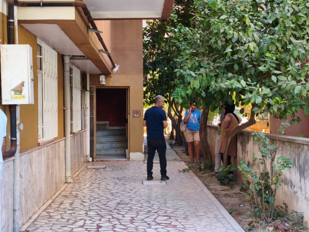 Babasının ölüsüyle 3 gün yaşadı! Kan donduran olay 4