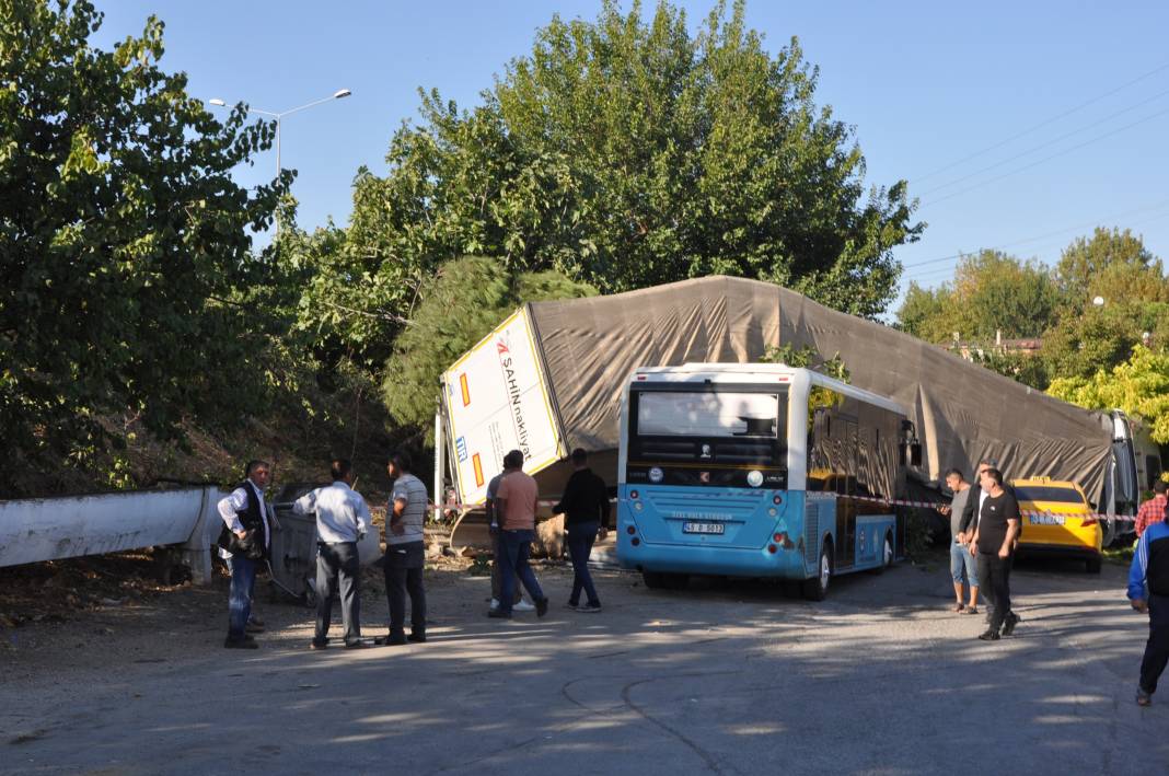 Manisa’da film sahnesi gibi kaza! Olay yerinde hayatını kaybetti 10