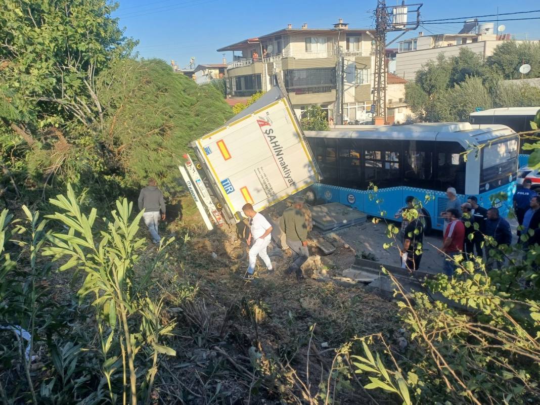 Manisa’da film sahnesi gibi kaza! Olay yerinde hayatını kaybetti 8