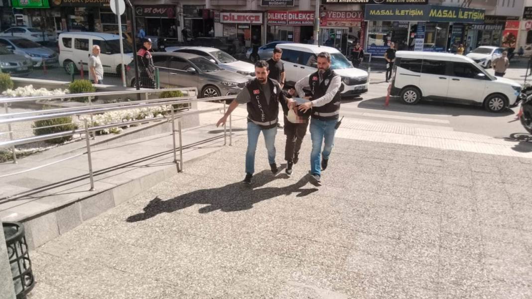 Çorum'da silahlı saldırı... Dükkanının önünde öldürüldü 5