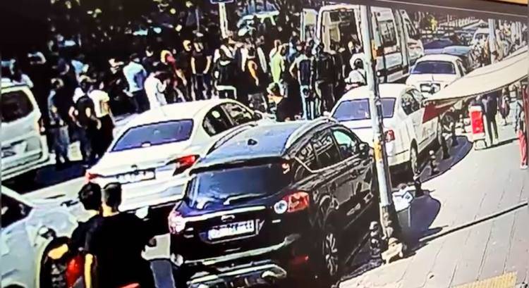 16 yaşındaki kız ile annesi, tartıştıkları kişiyi bıçaklayarak öldürdü... Bir kız, 'tecavüz etti' diye bağırıyordu 1