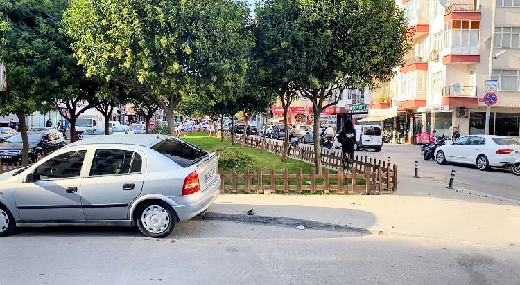 16 yaşındaki kız ile annesi, tartıştıkları kişiyi bıçaklayarak öldürdü... Bir kız, 'tecavüz etti' diye bağırıyordu 4